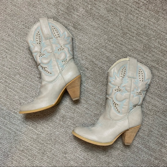 NEW Very Volatile Denver Cowboy Boots Ivory Off White 8.5 - Picture 4 of 16